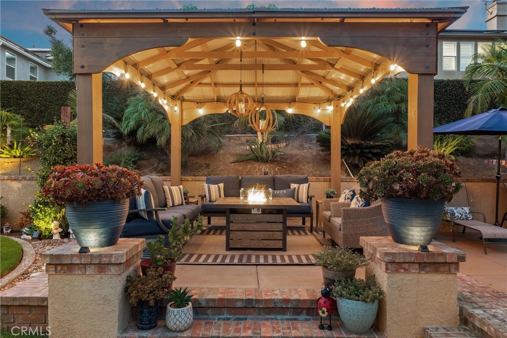 2440 N Highwood Road Property Photo 44