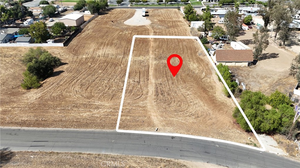 20520 Como Street Property Photo 5