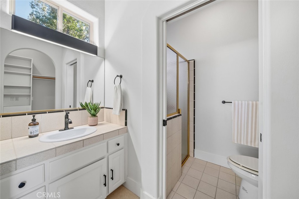 1854 Sydney Street Property Photo 22