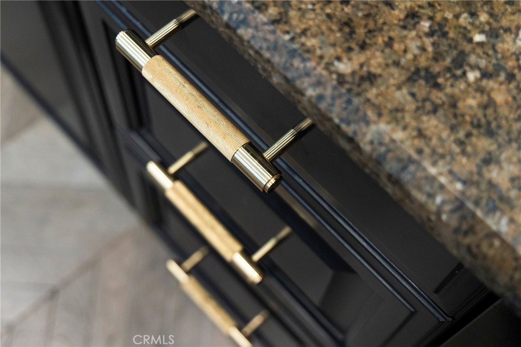 8 Upland Property Photo 16