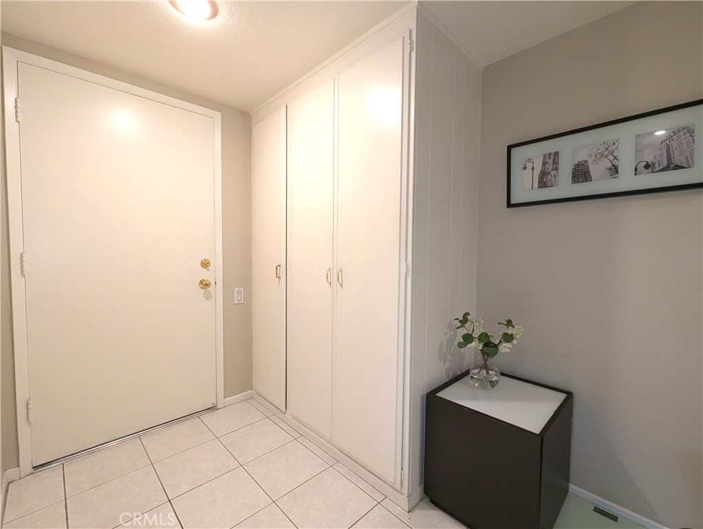 2137 Ronda Granada N Property Photo 3