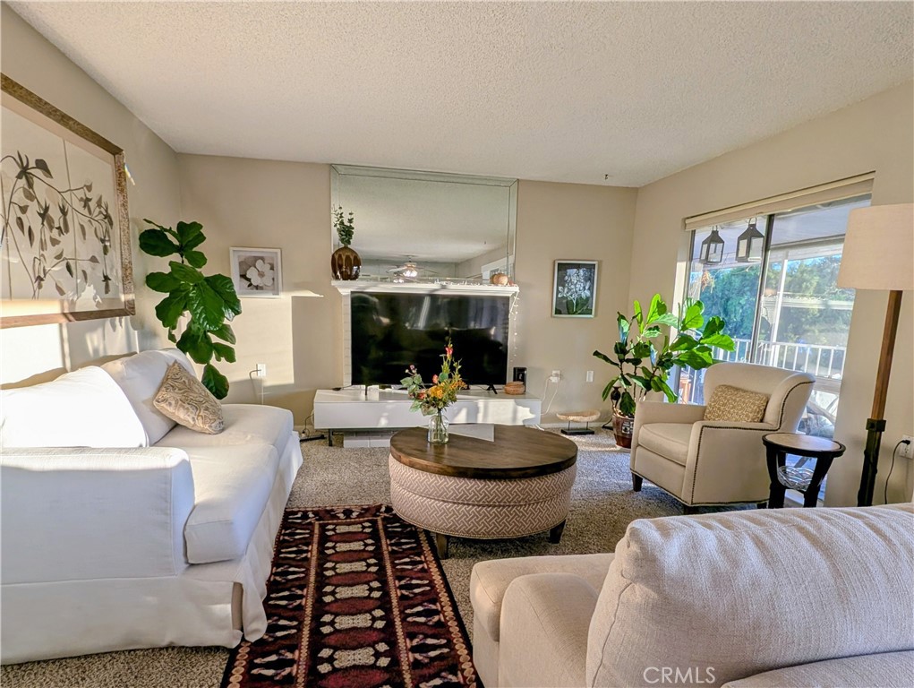 2137 Ronda Granada N Property Photo 5