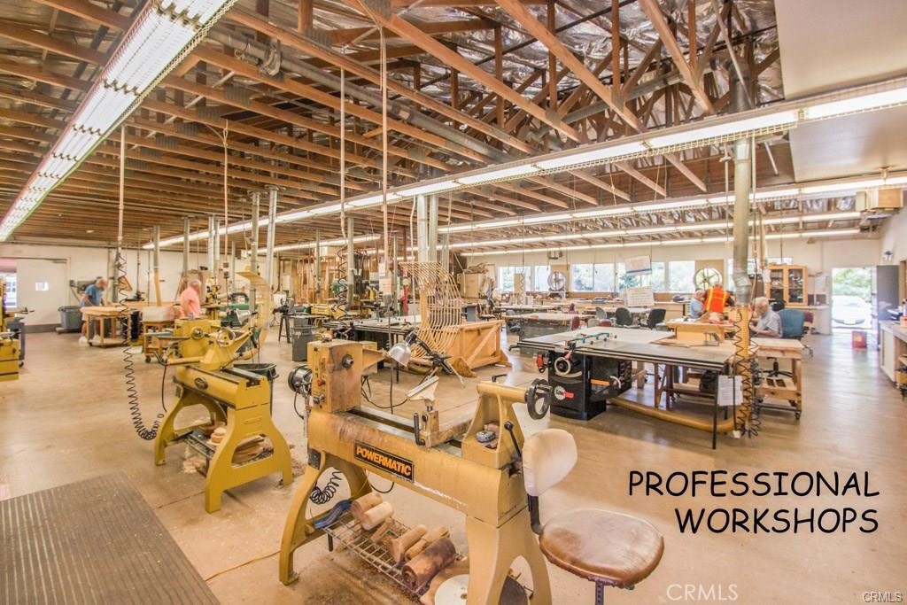 2137 Ronda Granada N Property Photo 34