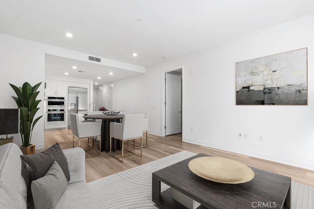 1202 Rivington Property Photo 8