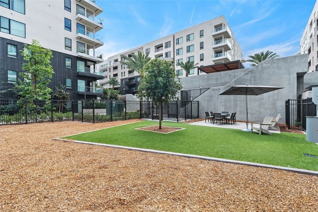 1202 Rivington Property Photo 33