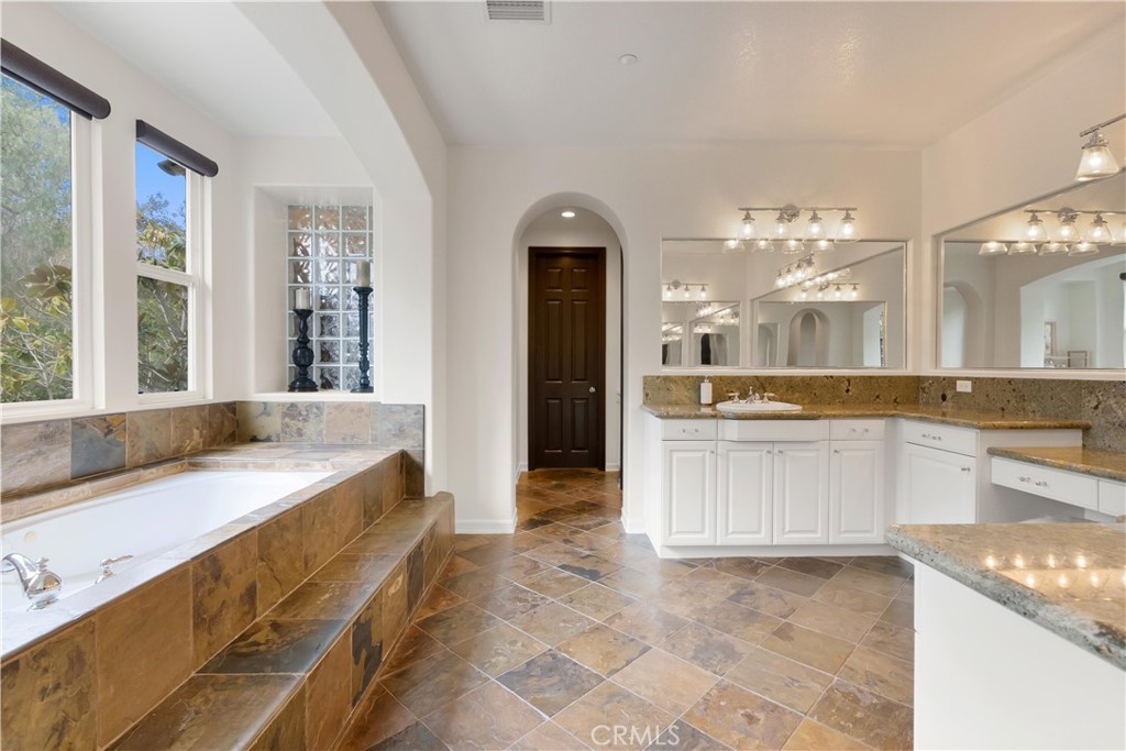 21 Calle Vista Del Sol Property Photo 32