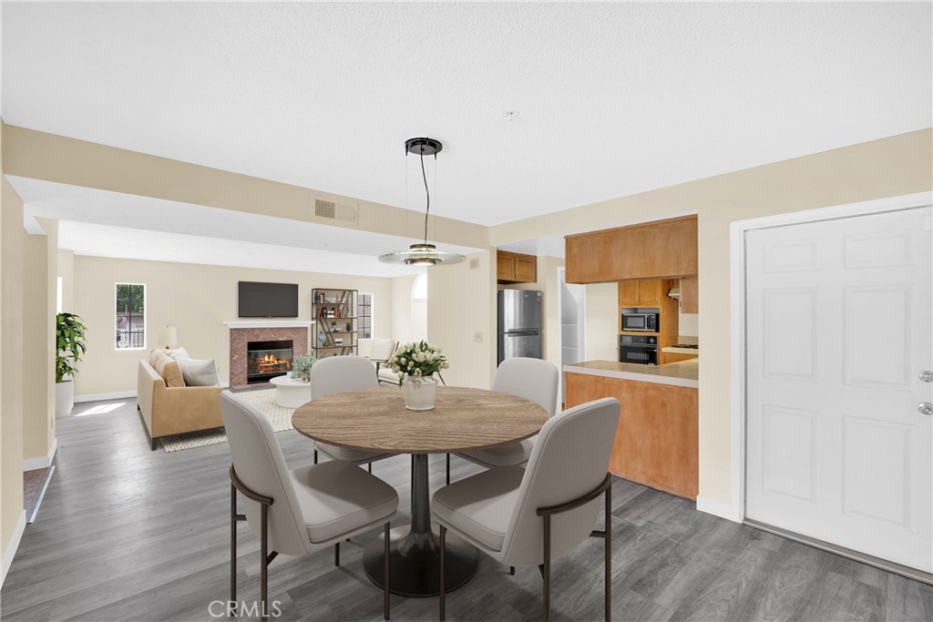 519 Sefton Avenue D Property Photo 3