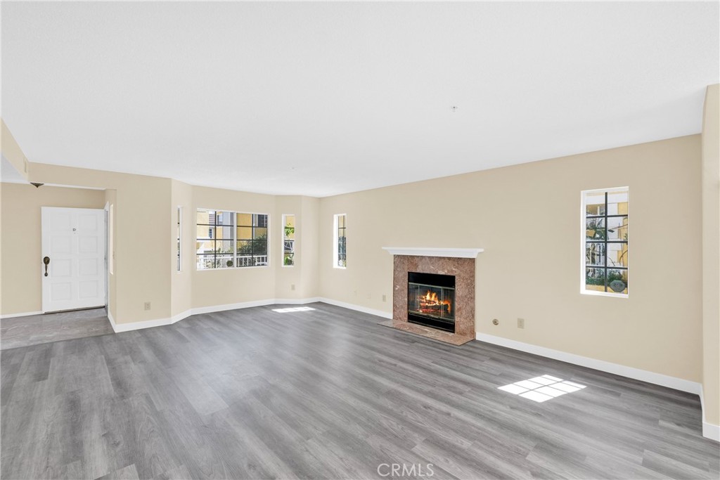 519 Sefton Avenue D Property Photo 8