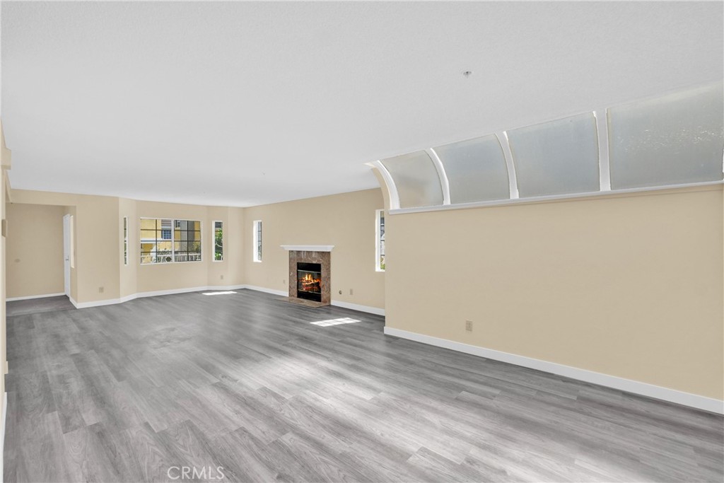 519 Sefton Avenue D Property Photo 10