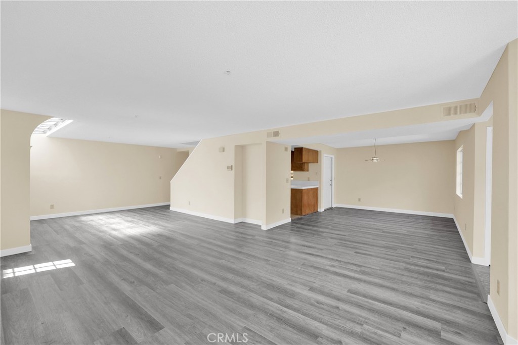 519 Sefton Avenue D Property Photo 12