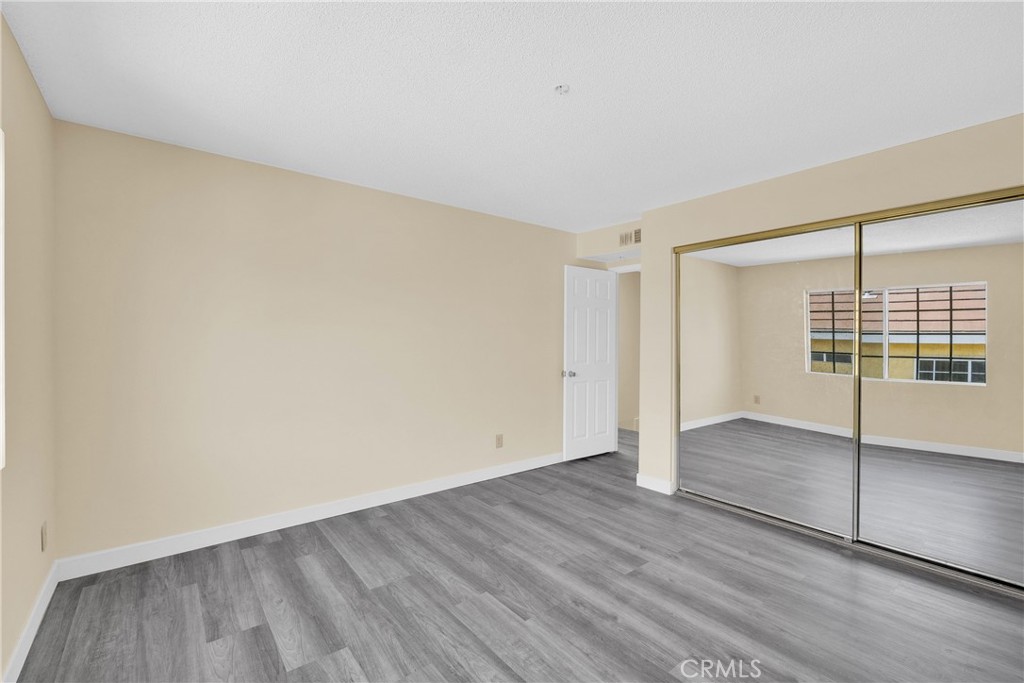 519 Sefton Avenue D Property Photo 18