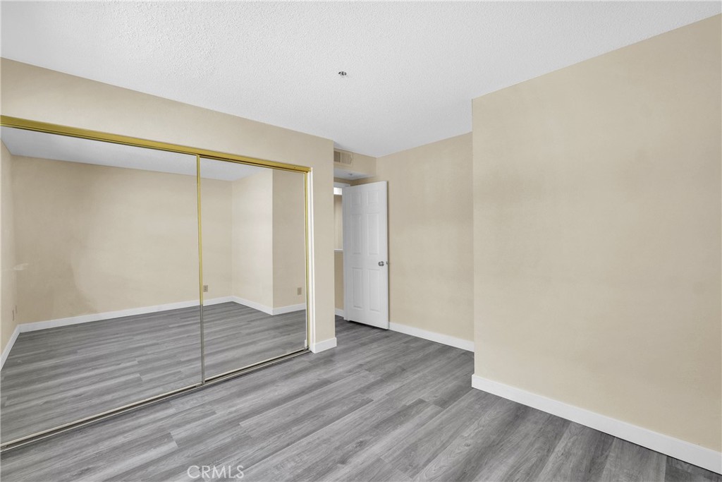 519 Sefton Avenue D Property Photo 20