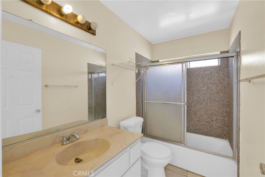 519 Sefton Avenue D Property Photo 21