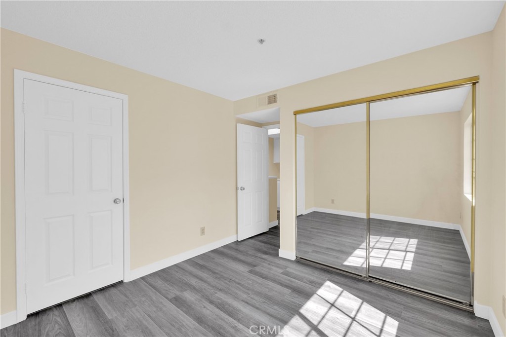 519 Sefton Avenue D Property Photo 23