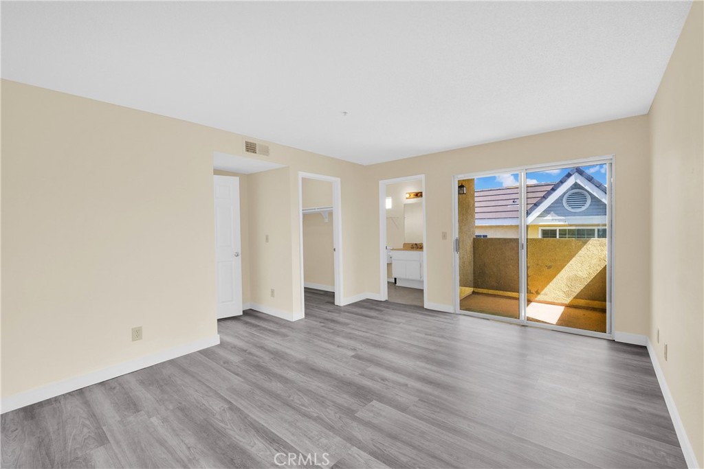 519 Sefton Avenue D Property Photo 25