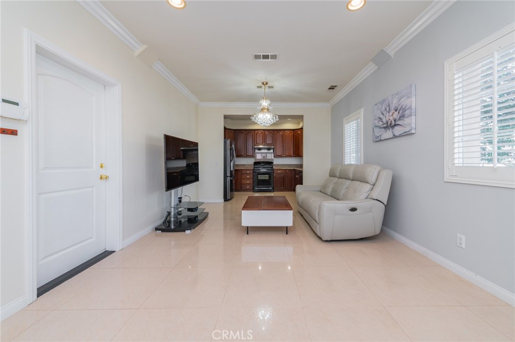 5786 Kingman Property Photo 10