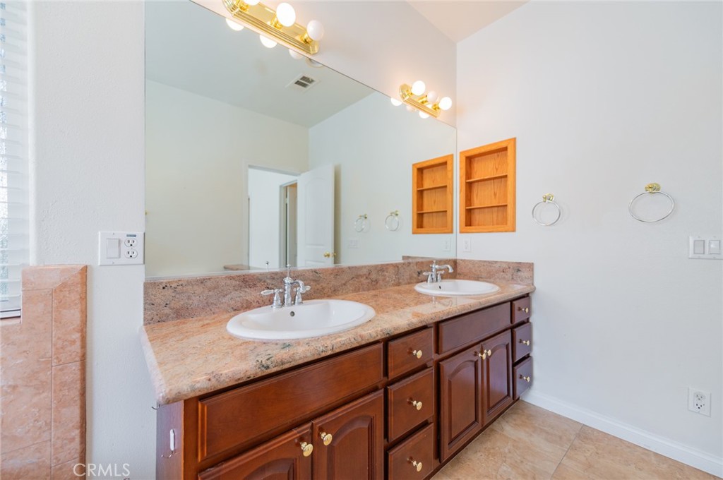 5786 Kingman Property Photo 25