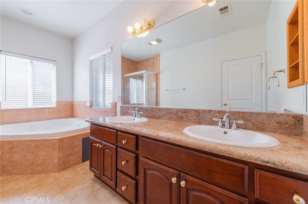 5786 Kingman Property Photo 28