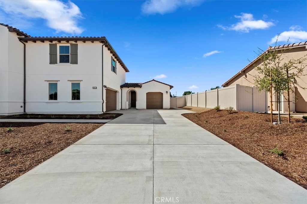 2941 Orchard Glen Property Photo 7