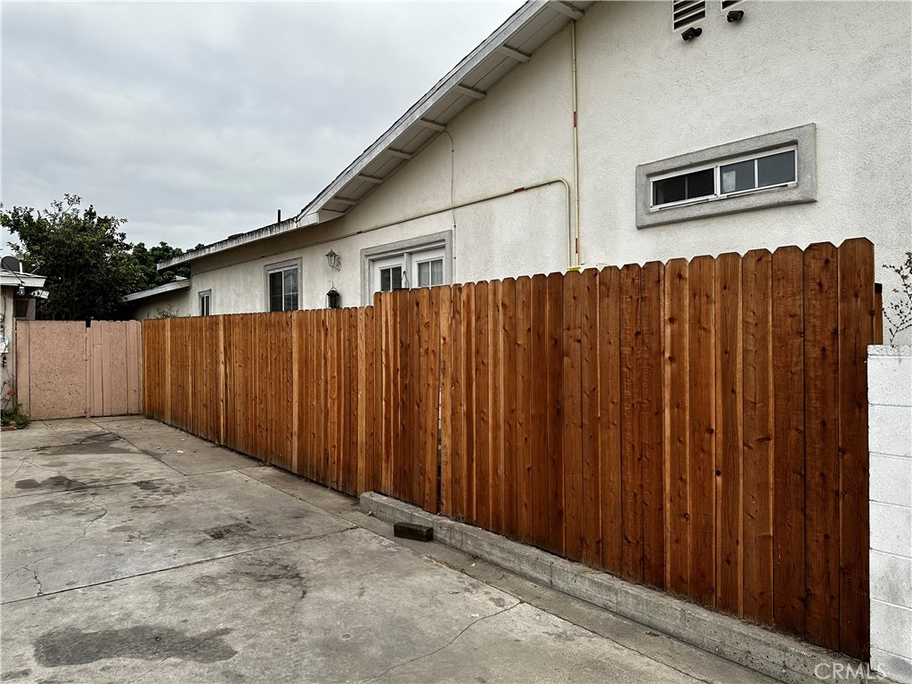 12892 Adelle Property Photo 3