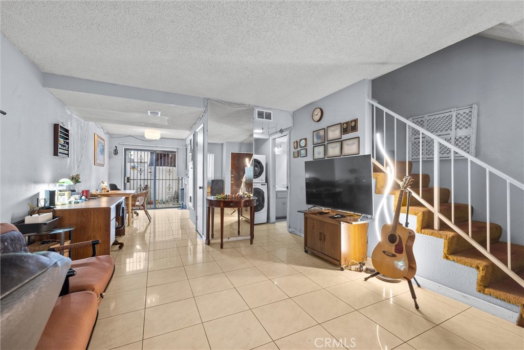 1717 S San Gabriel Blvd Property Photo 3