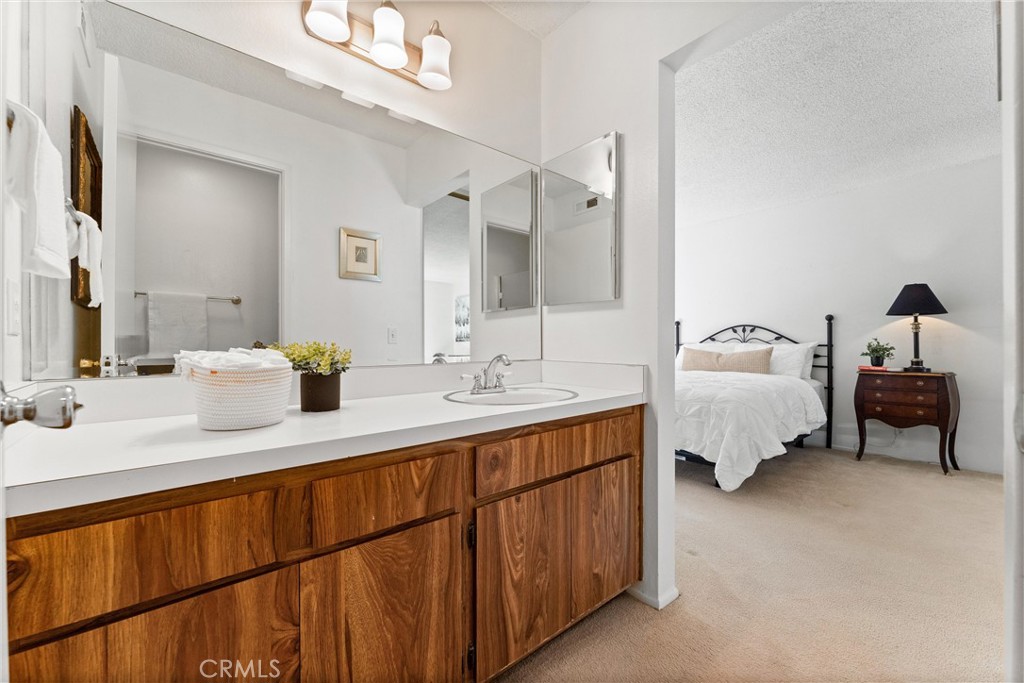 1 Smokestone Property Photo 3