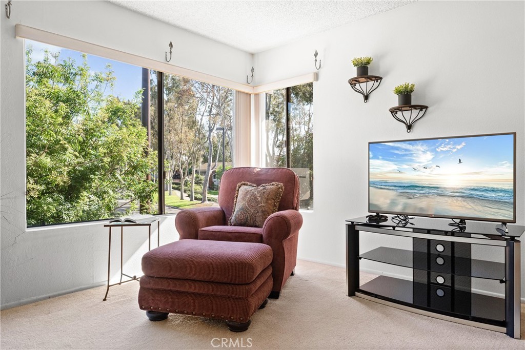 1 Smokestone Property Photo 5