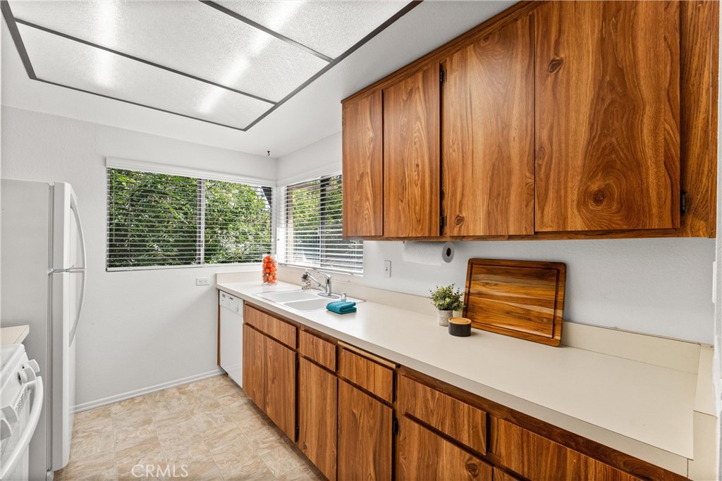 1 Smokestone Property Photo 6