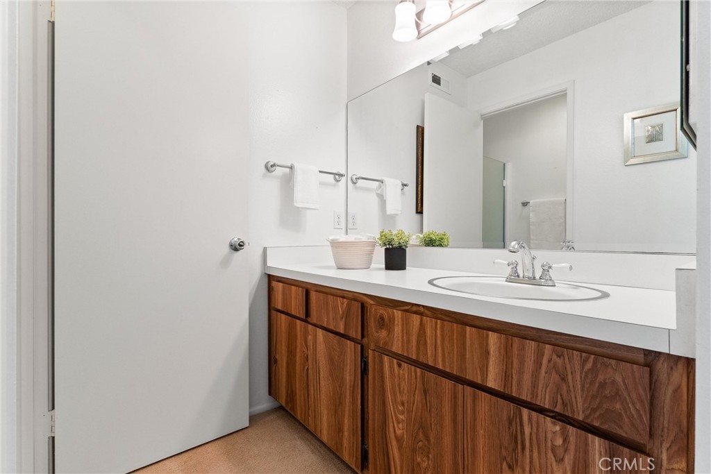 1 Smokestone Property Photo 9