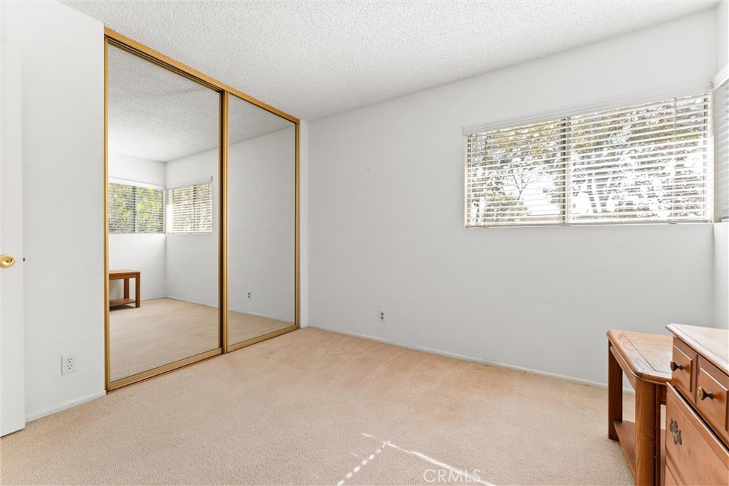 1 Smokestone Property Photo 15