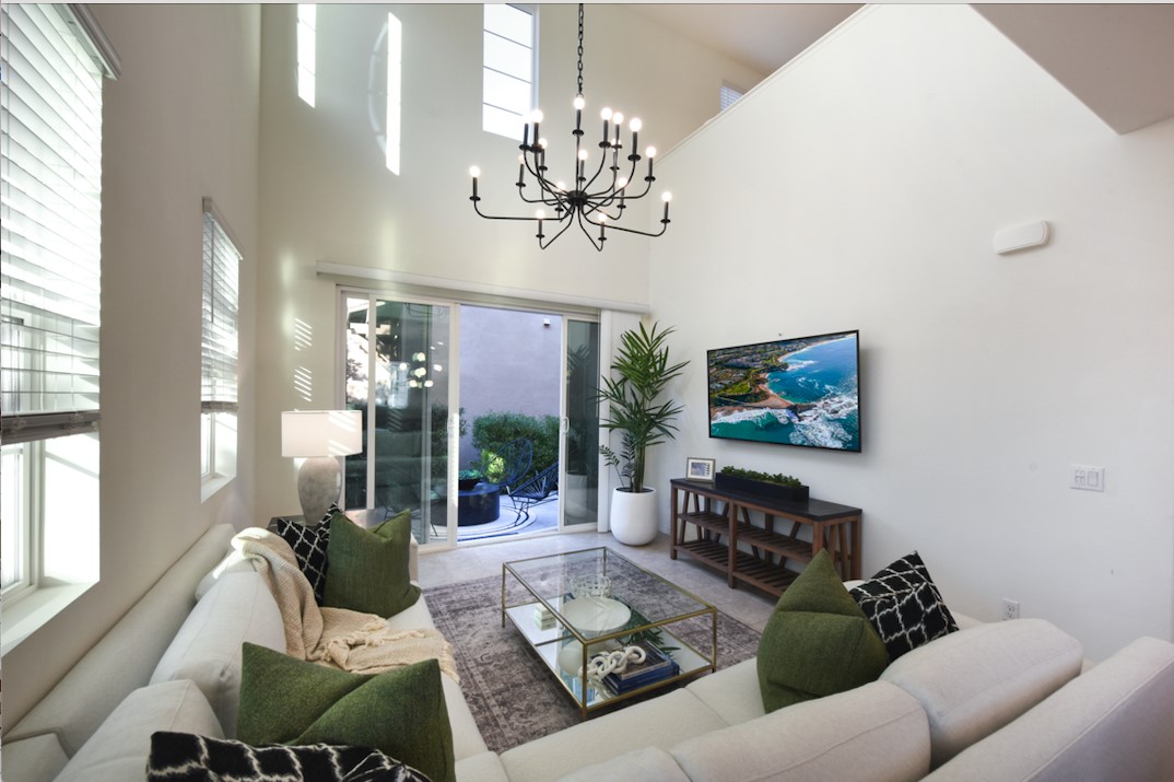7075 Montecito Lane Property Photo 1