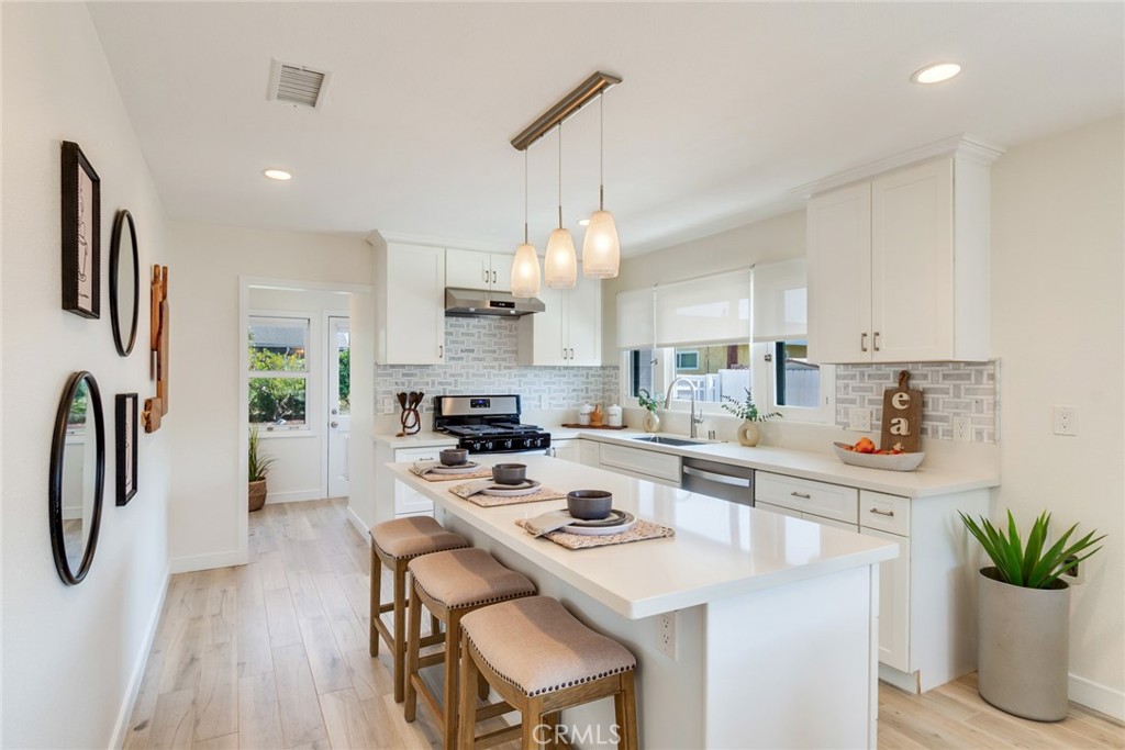 447 S Shaffer Street Property Photo 1