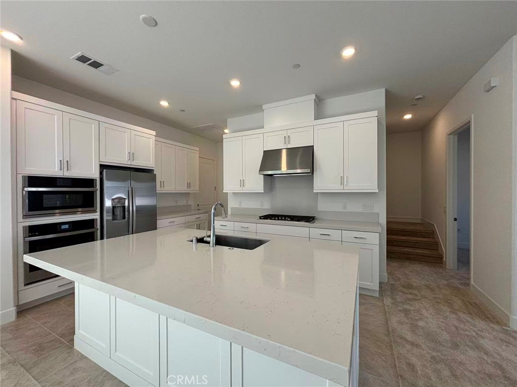 257 Shoveler Property Photo 3