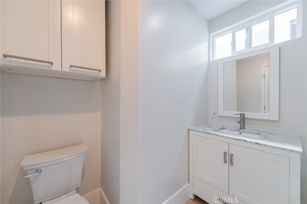 5212 Noble Avenue Property Photo 25