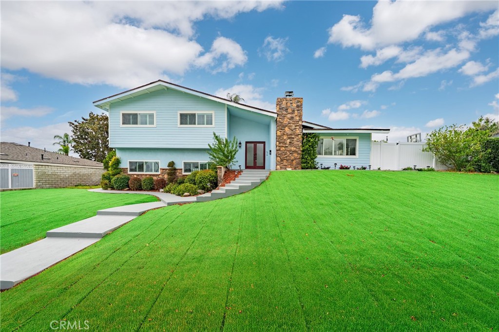 1623 N N Vallejo Way Property Photo 1