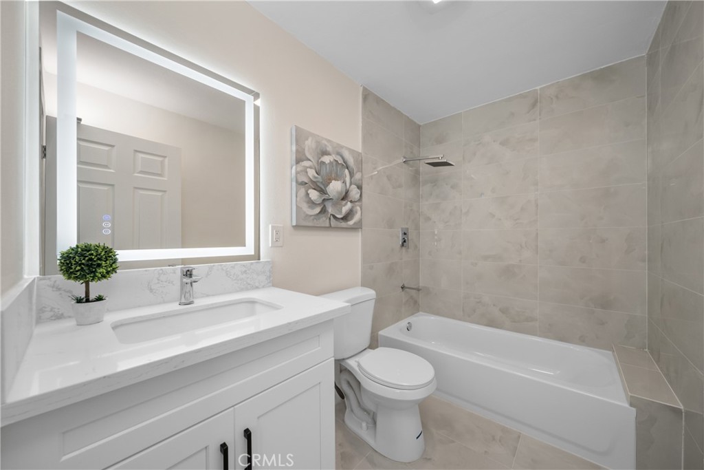 1623 N N Vallejo Way Property Photo 13