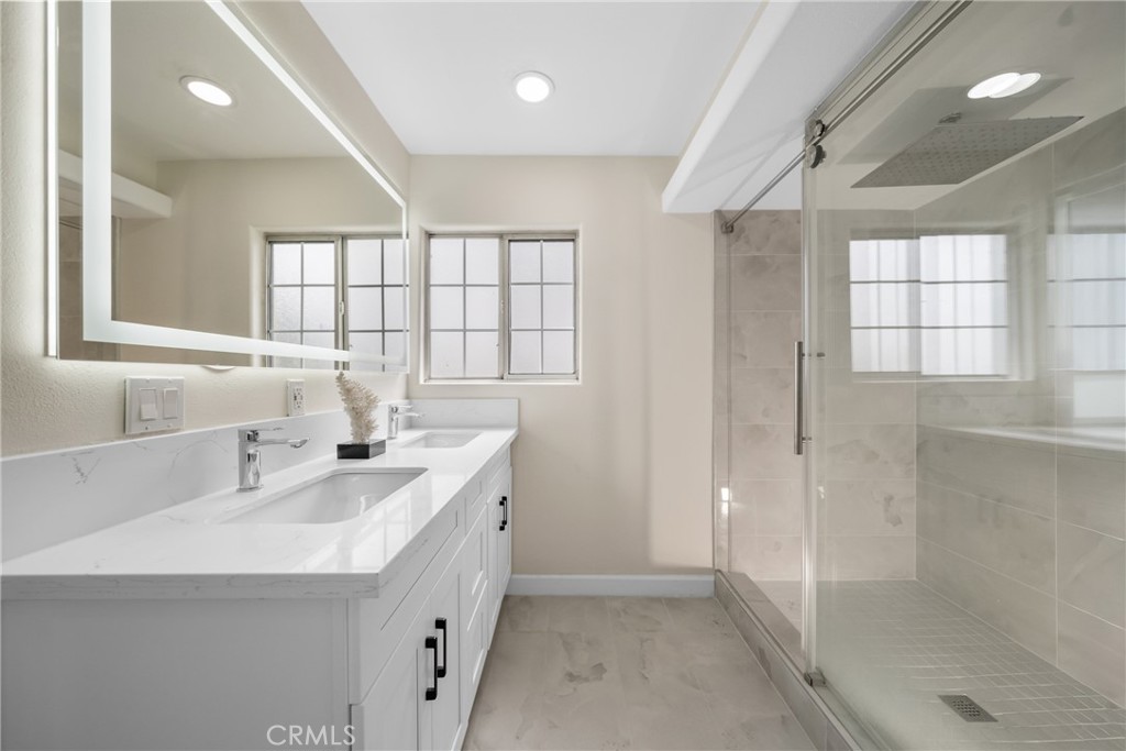 1623 N N Vallejo Way Property Photo 15