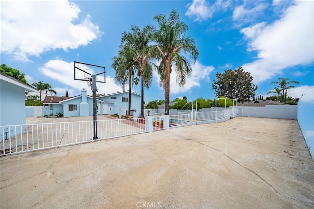 1623 N N Vallejo Way Property Photo 23