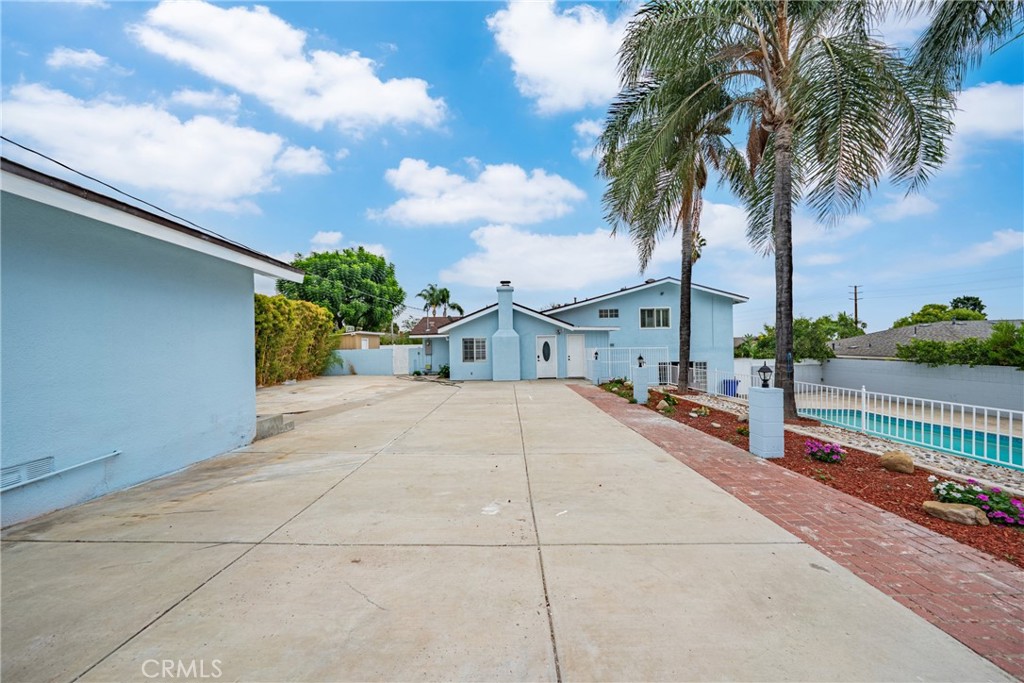 1623 N N Vallejo Way Property Photo 24