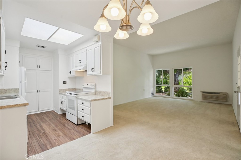 2019 Via Mariposa W D Property Photo 9