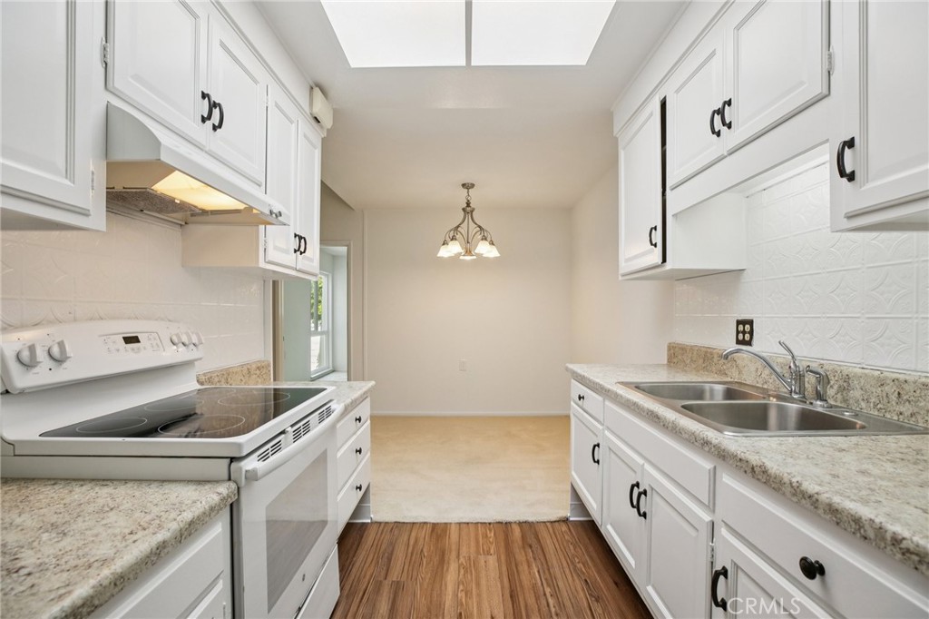 2019 Via Mariposa W D Property Photo 10