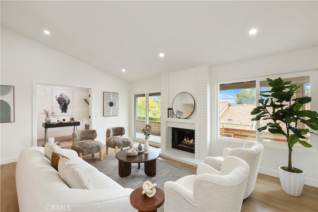 28401 Alava Property Photo 2