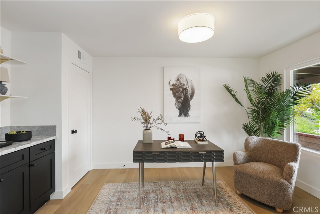 28401 Alava Property Photo 6