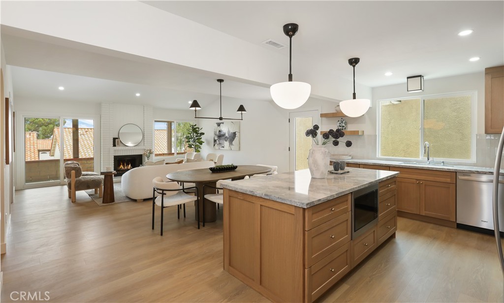 28401 Alava Property Photo 9