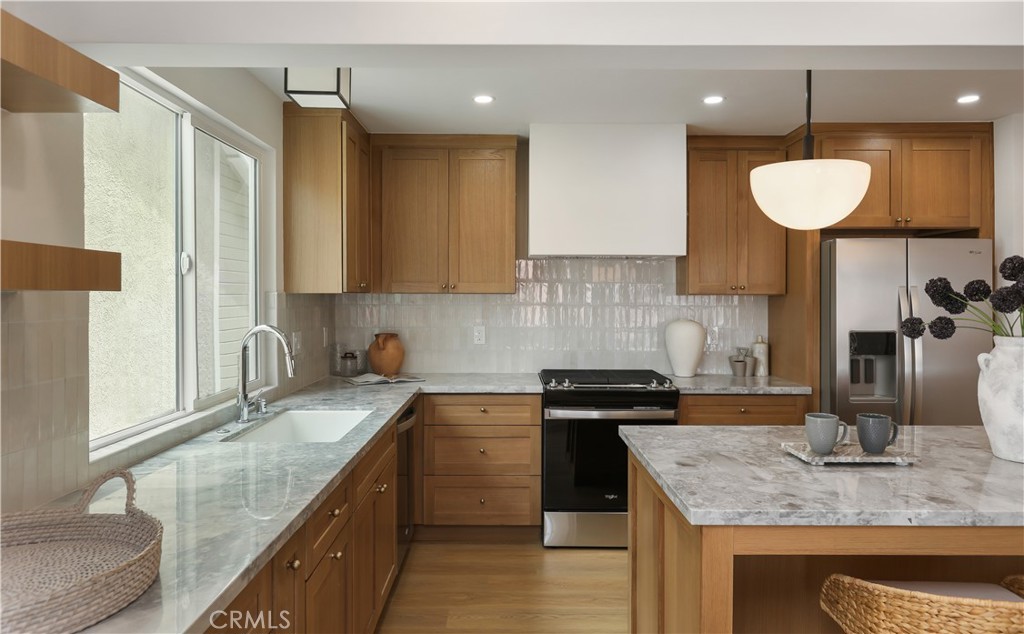 28401 Alava Property Photo 12