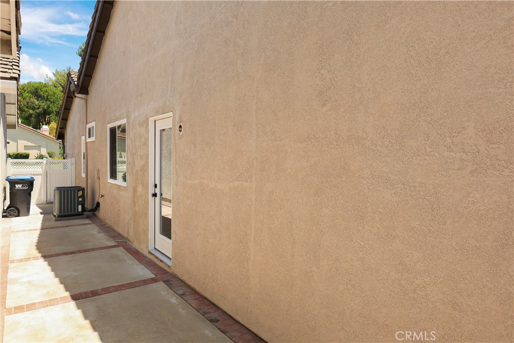 28401 Alava Property Photo 38