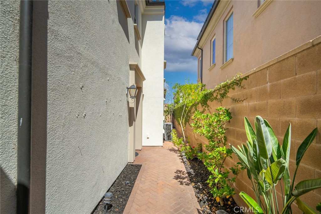 213 Cedarwood Property Photo 27