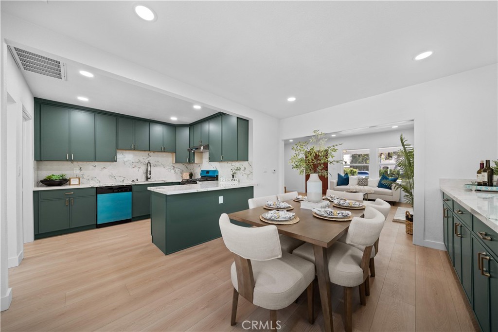 1249 S Burnside Ave Property Photo 1