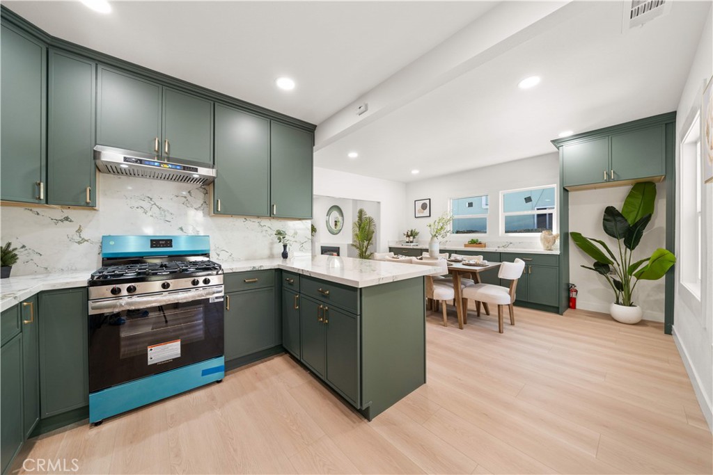 1249 S Burnside Ave Property Photo 14