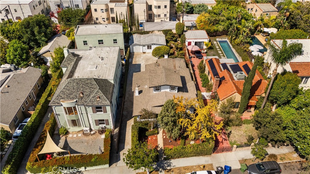 1249 S Burnside Ave Property Photo 40